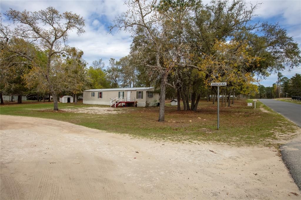 For Sale: $139,900 (3 beds, 2 baths, 924 Square Feet)