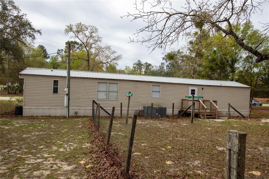 For Sale: $139,900 (3 beds, 2 baths, 924 Square Feet)