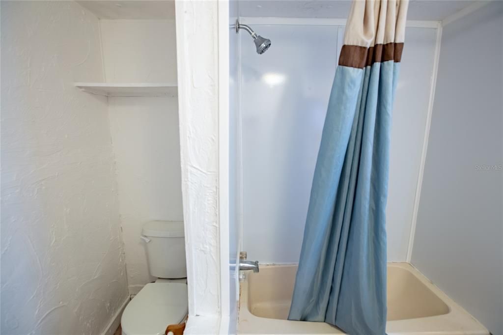For Sale: $139,900 (3 beds, 2 baths, 924 Square Feet)