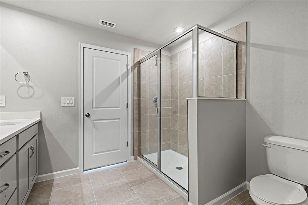 Active With Contract: $2,495 (3 beds, 2 baths, 1667 Square Feet)