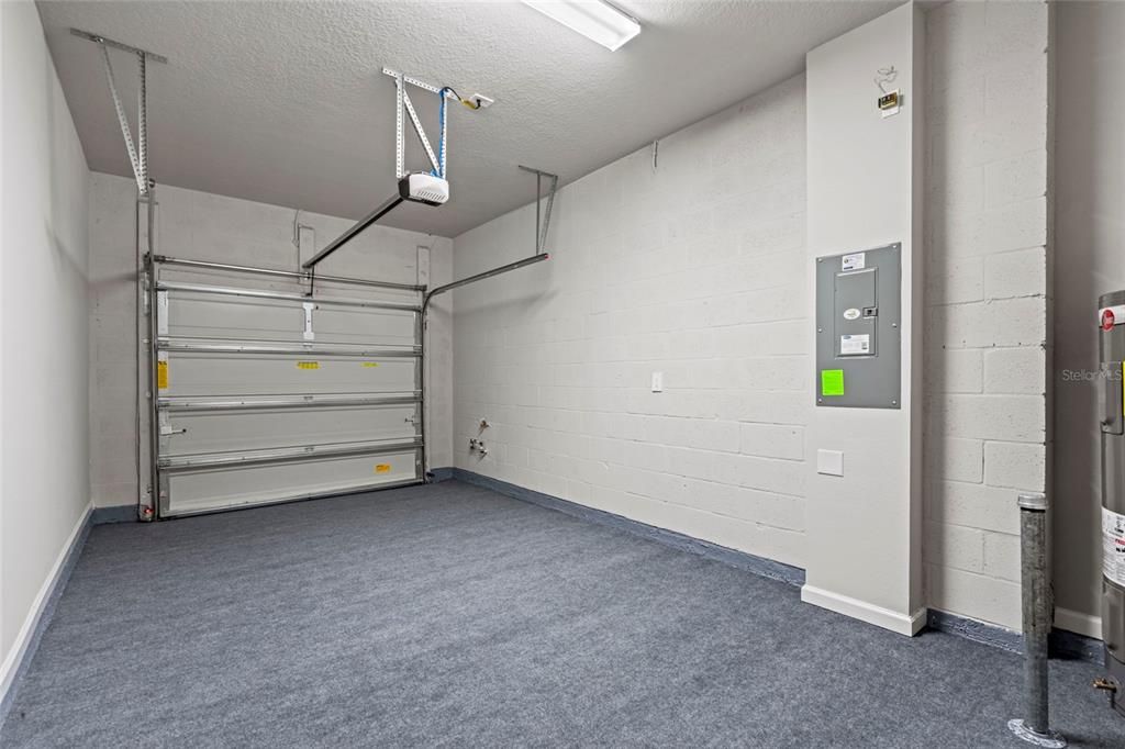 Active With Contract: $2,495 (3 beds, 2 baths, 1667 Square Feet)
