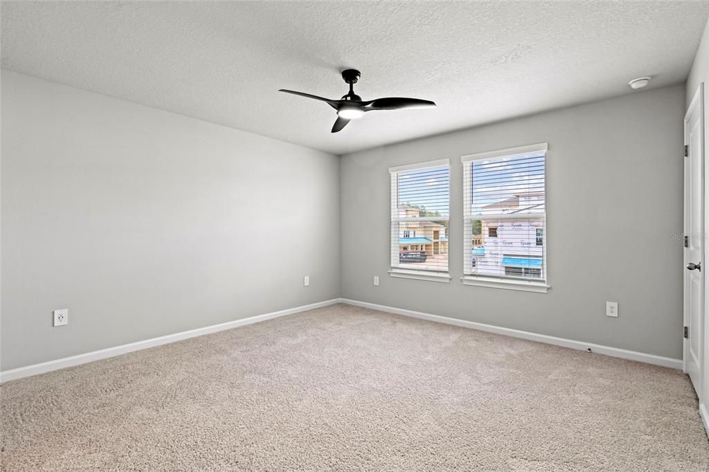 Active With Contract: $2,495 (3 beds, 2 baths, 1667 Square Feet)