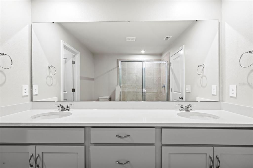 Active With Contract: $2,495 (3 beds, 2 baths, 1667 Square Feet)