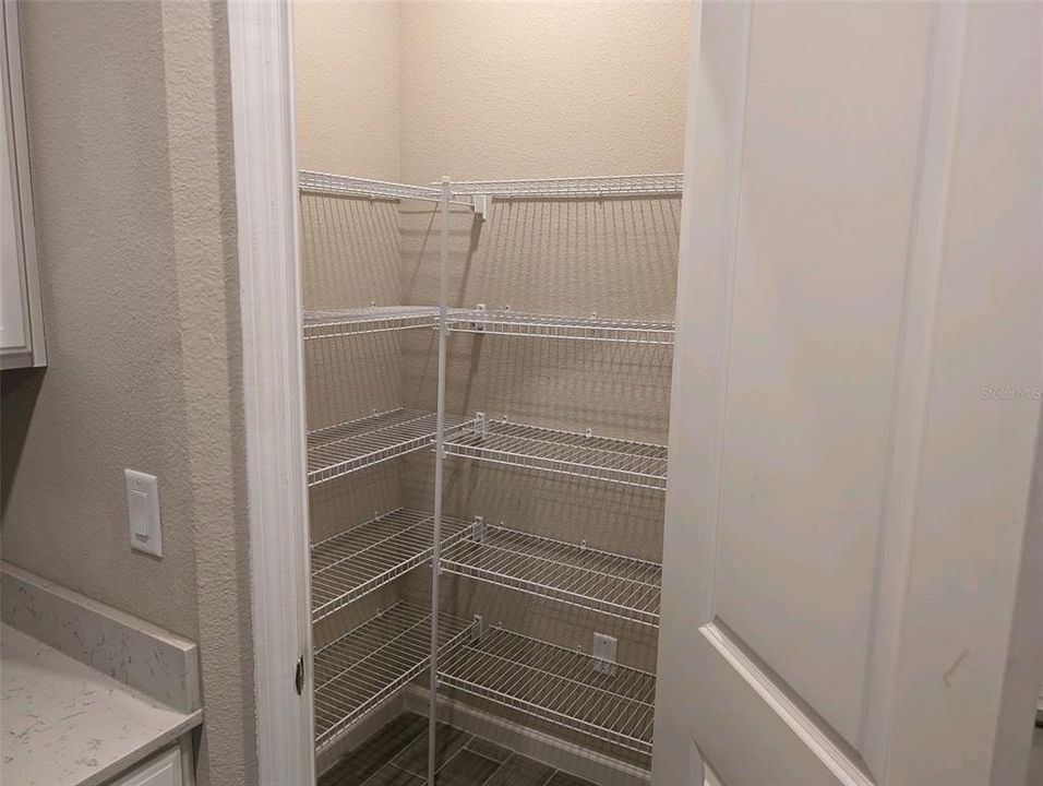 На продажу: $305,000 (2 спален, 2 ванн, 1611 Квадратных фут)