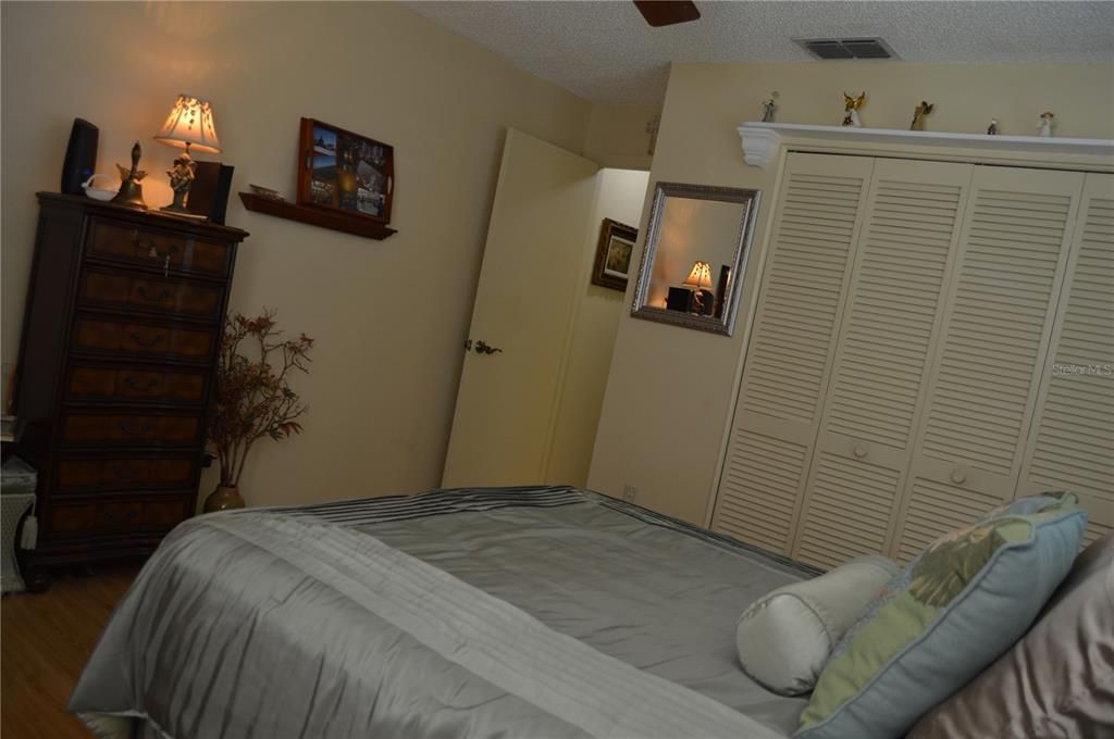Activo con contrato: $209,999 (2 camas, 2 baños, 1364 Pies cuadrados)