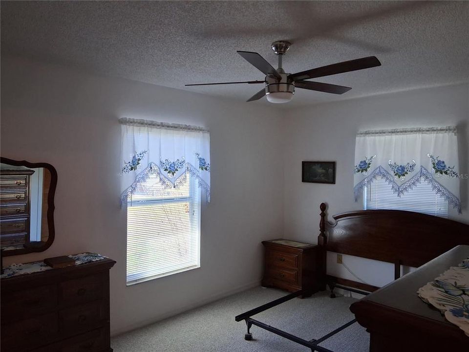 For Sale: $244,000 (2 beds, 2 baths, 1116 Square Feet)