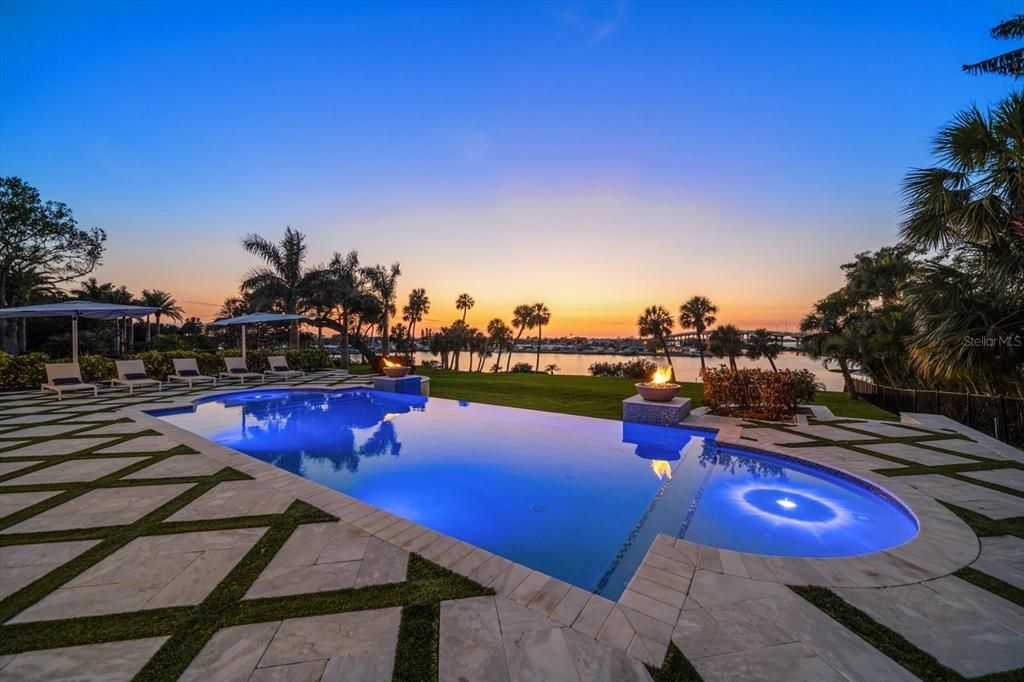 Vendido Recientemente: $5,999,000 (5 camas, 3 baños, 5907 Pies cuadrados)