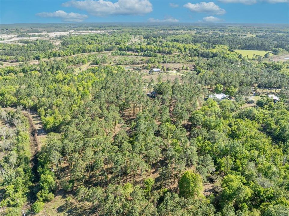 Под контрактом: $399,900 (5.30 acres)
