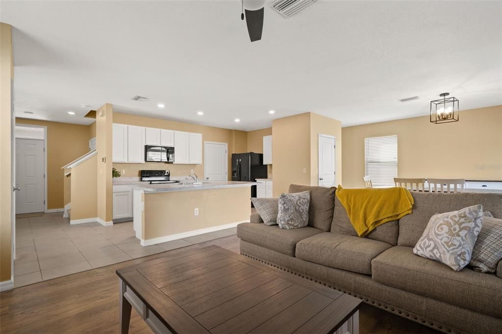 For Sale: $279,000 (4 beds, 3 baths, 2268 Square Feet)
