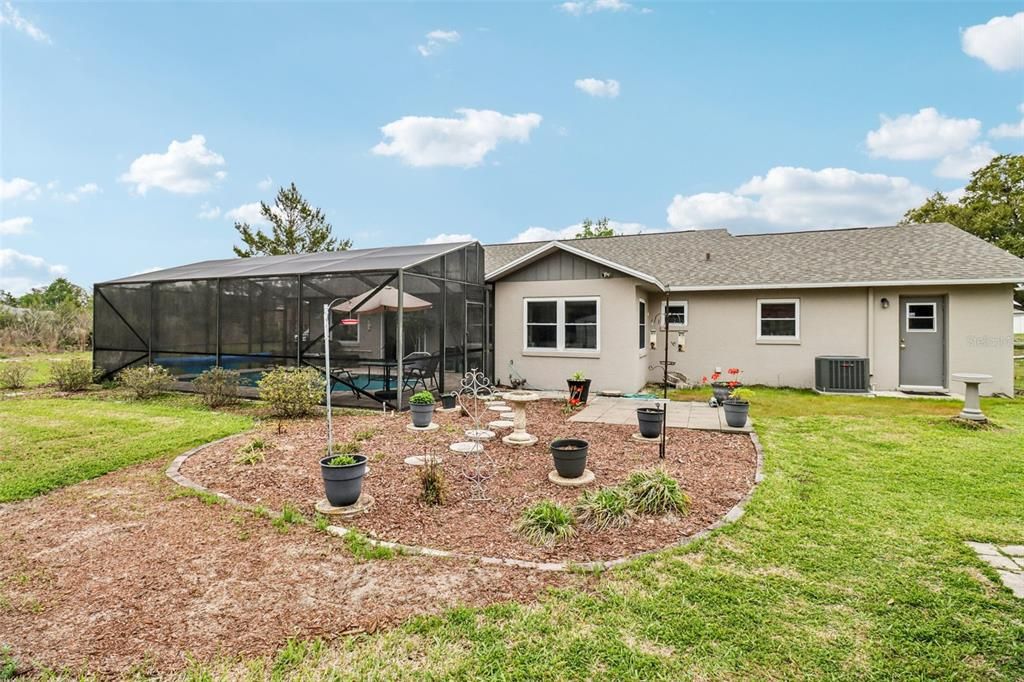 Active With Contract: $304,000 (2 beds, 2 baths, 1714 Square Feet)