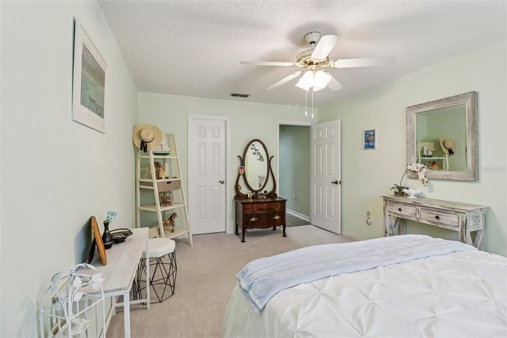 Active With Contract: $304,000 (2 beds, 2 baths, 1714 Square Feet)