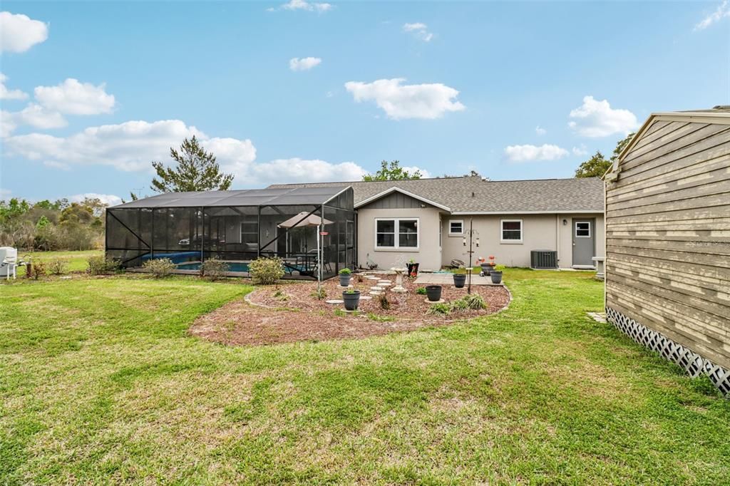 Active With Contract: $304,000 (2 beds, 2 baths, 1714 Square Feet)