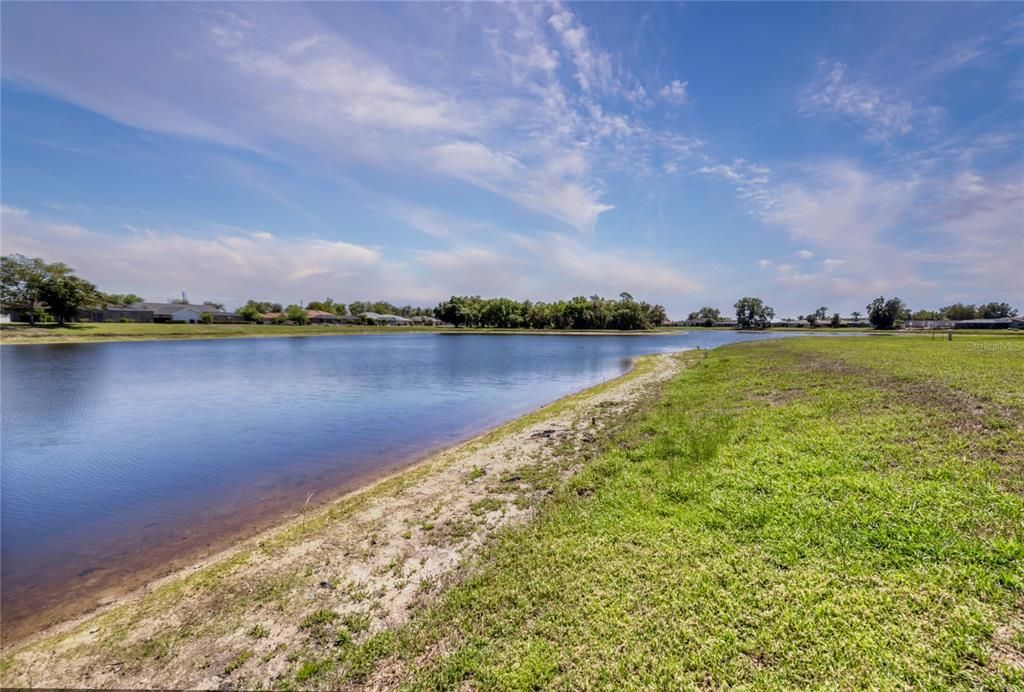 На продажу: $118,000 (0.23 acres)