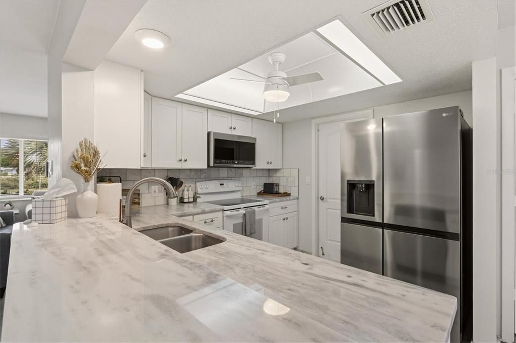 Active With Contract: $449,000 (3 beds, 2 baths, 1584 Square Feet)