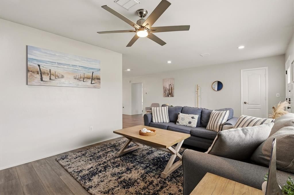 Active With Contract: $449,000 (3 beds, 2 baths, 1584 Square Feet)