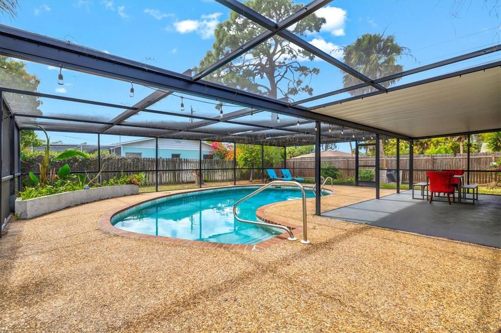 Active With Contract: $449,000 (3 beds, 2 baths, 1584 Square Feet)