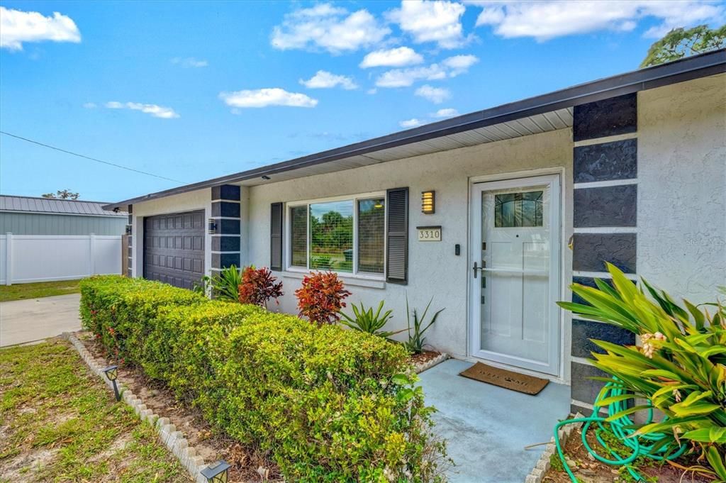 Active With Contract: $449,000 (3 beds, 2 baths, 1584 Square Feet)