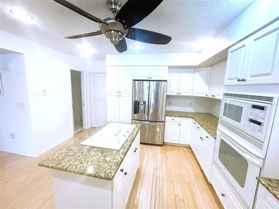 На продажу: $445,000 (3 спален, 3 ванн, 2140 Квадратных фут)
