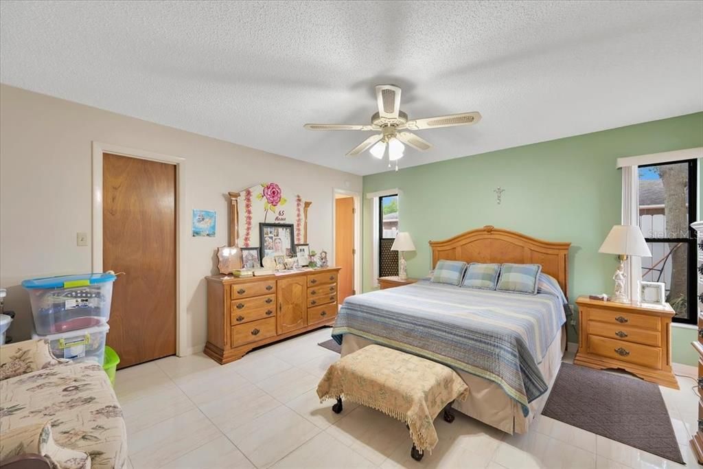 En Venta: $259,900 (3 camas, 2 baños, 1511 Pies cuadrados)