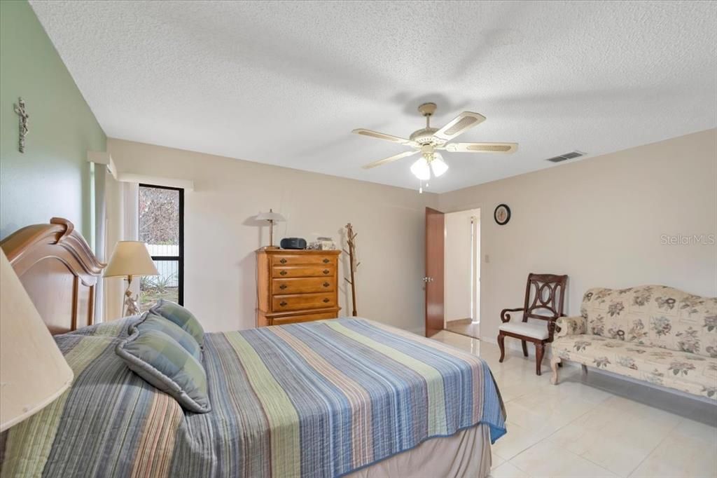 En Venta: $259,900 (3 camas, 2 baños, 1511 Pies cuadrados)