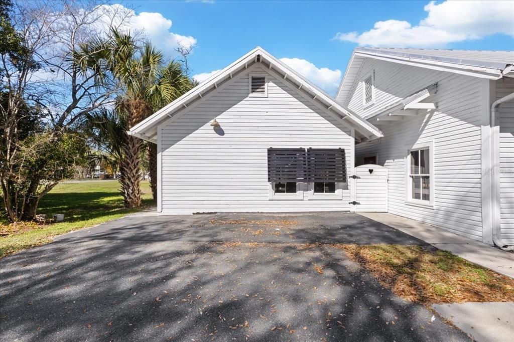 For Sale: $699,900 (0 beds, 0 baths, 3672 Square Feet)