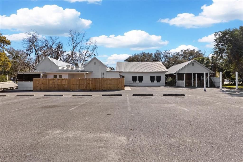 For Sale: $699,900 (0 beds, 0 baths, 3672 Square Feet)