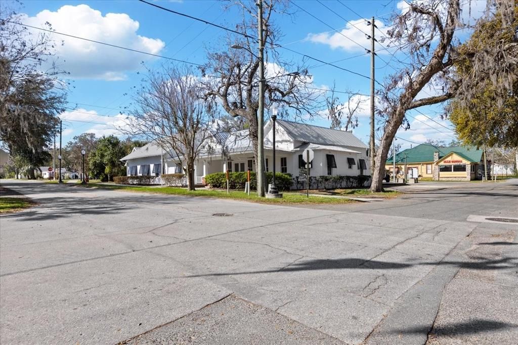 For Sale: $699,900 (0 beds, 0 baths, 3672 Square Feet)