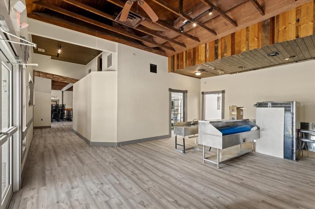 For Sale: $699,900 (0 beds, 0 baths, 3672 Square Feet)