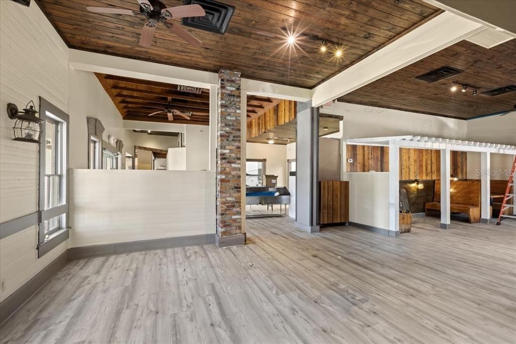 For Sale: $699,900 (0 beds, 0 baths, 3672 Square Feet)