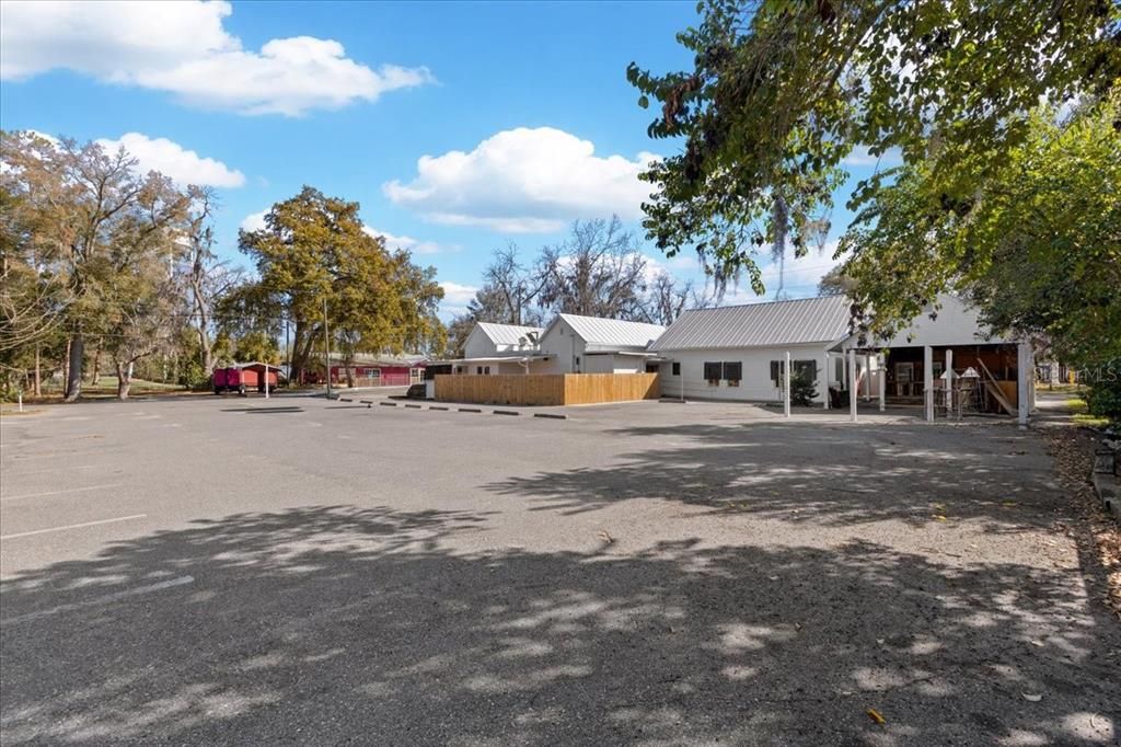 For Sale: $699,900 (0 beds, 0 baths, 3672 Square Feet)