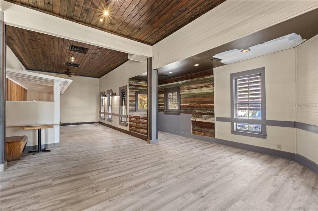 For Sale: $699,900 (0 beds, 0 baths, 3672 Square Feet)