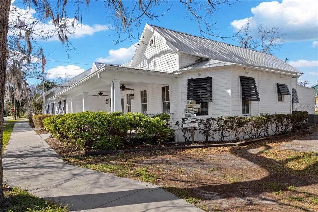 For Sale: $699,900 (0 beds, 0 baths, 3672 Square Feet)