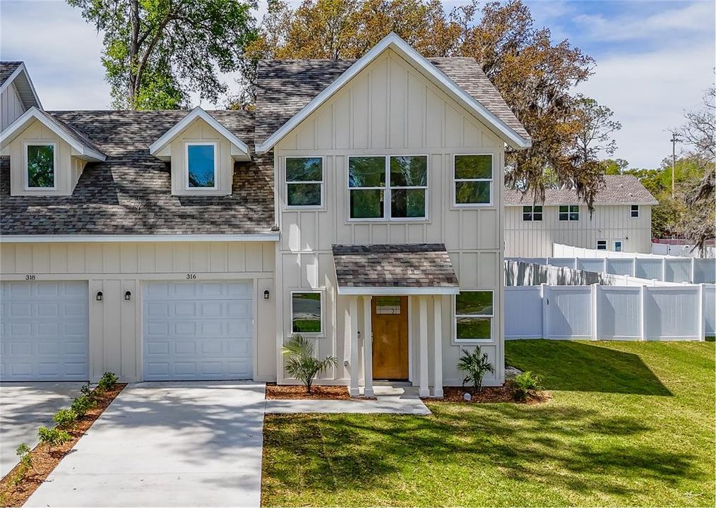 En Venta: $249,900 (2 camas, 2 baños, 1200 Pies cuadrados)