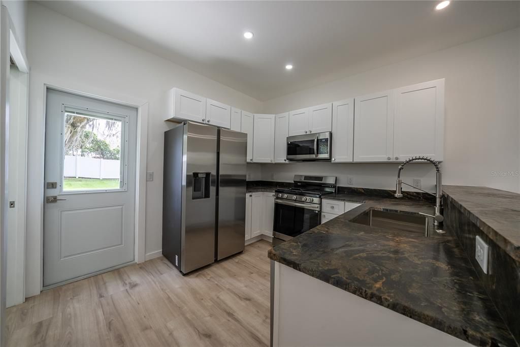 En Venta: $249,900 (2 camas, 2 baños, 1200 Pies cuadrados)