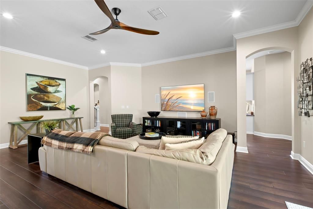 Active With Contract: $1,375,000 (5 beds, 4 baths, 4201 Square Feet)