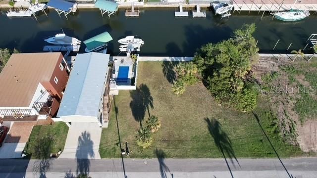 На продажу: $319,000 (0.13 acres)