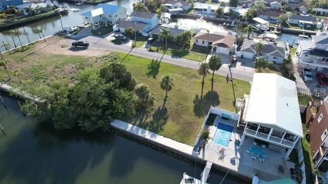 На продажу: $319,000 (0.13 acres)