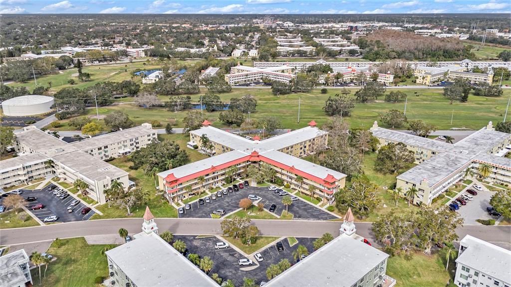 Active With Contract: $102,900 (1 beds, 1 baths, 825 Square Feet)