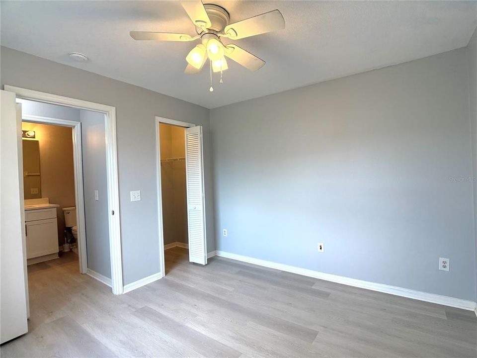 В аренду: $695 (0 спален, 1 ванн, 400 Квадратных фут)