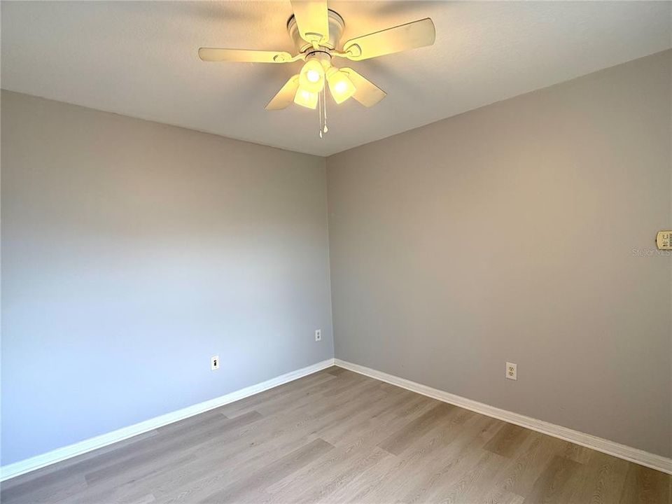 В аренду: $695 (0 спален, 1 ванн, 400 Квадратных фут)