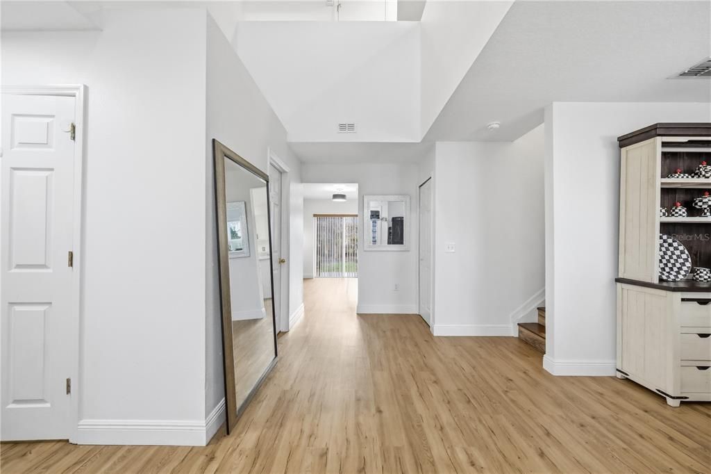 Activo con contrato: $459,900 (4 camas, 2 baños, 2846 Pies cuadrados)