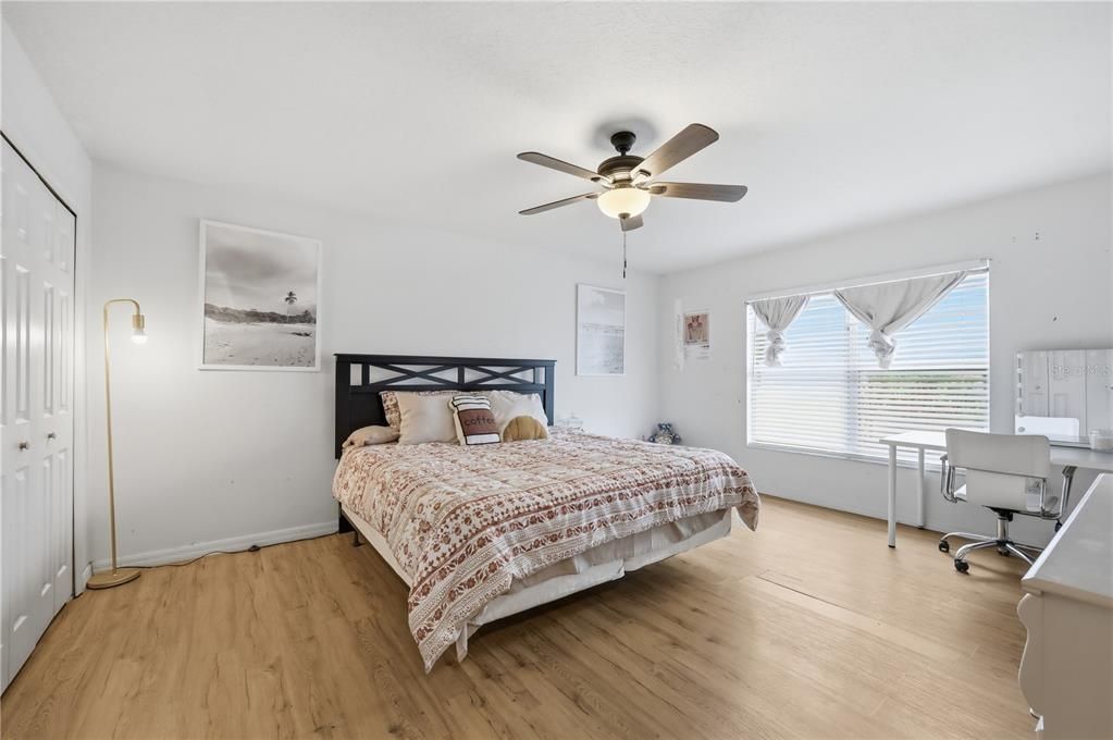 Activo con contrato: $459,900 (4 camas, 2 baños, 2846 Pies cuadrados)