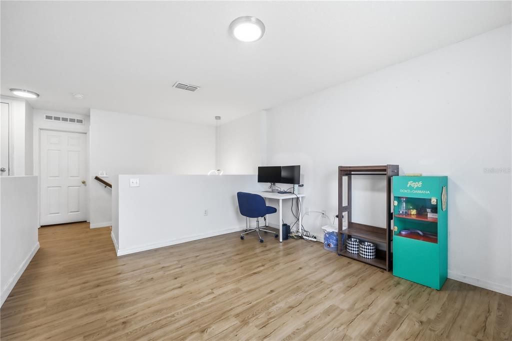 Activo con contrato: $459,900 (4 camas, 2 baños, 2846 Pies cuadrados)