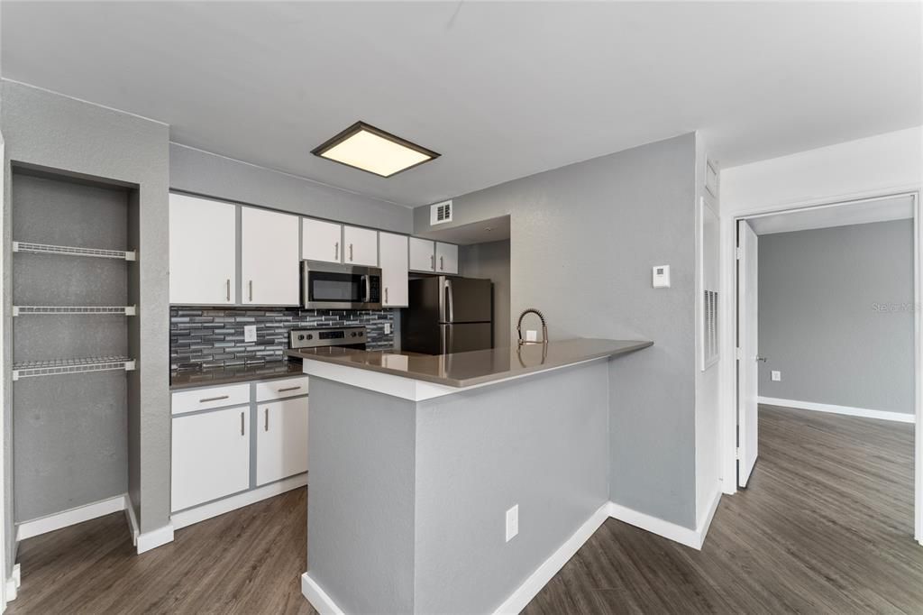 Activo con contrato: $224,900 (2 camas, 2 baños, 1026 Pies cuadrados)