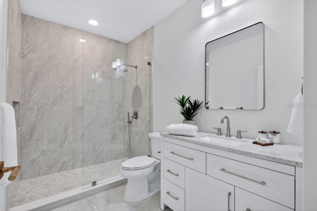 En Venta: $3,679,000 (5 camas, 4 baños, 4718 Pies cuadrados)