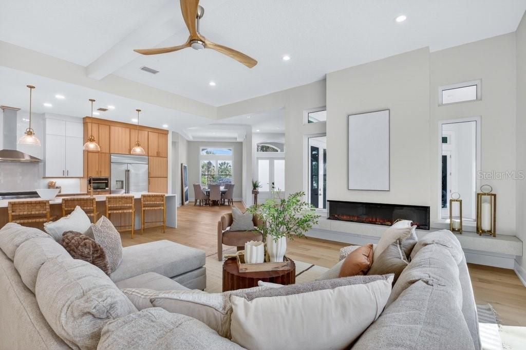 En Venta: $3,679,000 (5 camas, 4 baños, 4718 Pies cuadrados)