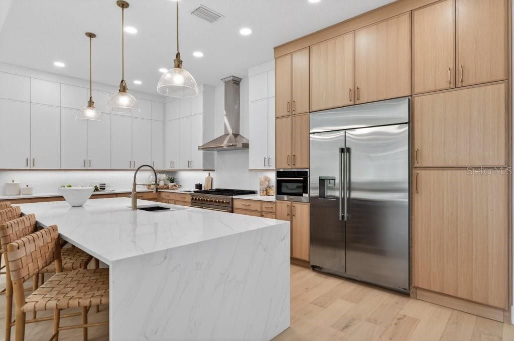 En Venta: $3,679,000 (5 camas, 4 baños, 4718 Pies cuadrados)