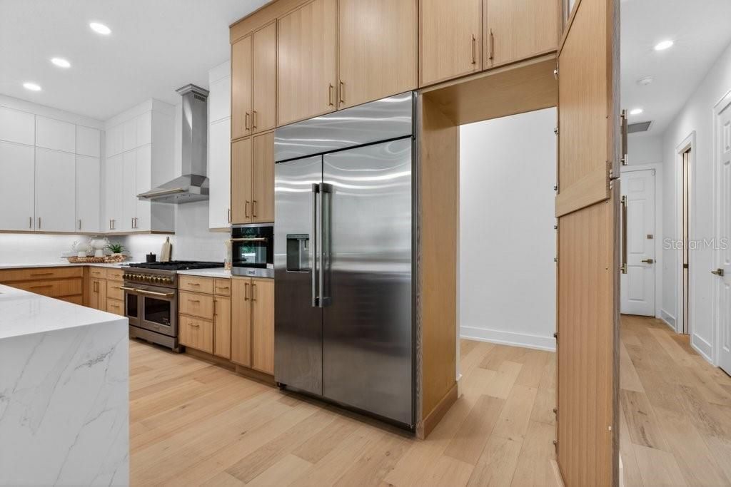 En Venta: $3,679,000 (5 camas, 4 baños, 4718 Pies cuadrados)