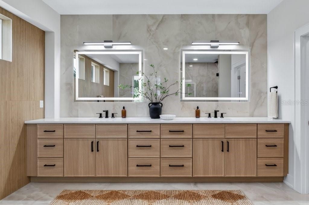 En Venta: $3,679,000 (5 camas, 4 baños, 4718 Pies cuadrados)