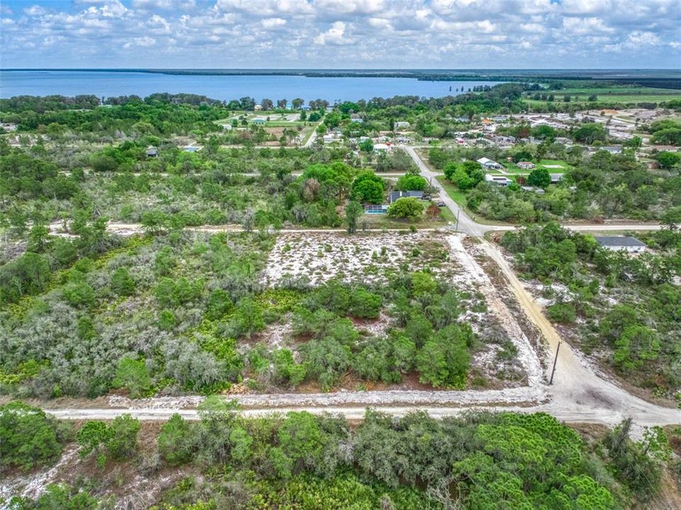 На продажу: $27,900 (0.52 acres)